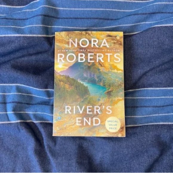 River's End Novel Paperback - Nora Roberts - Picture 1 of 4